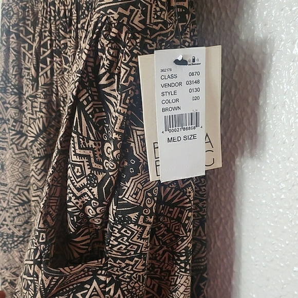 NWT Billabong Long Weekends Romper Tribal Black Cream Crochet Straps Pockets M - Picture 9 of 16